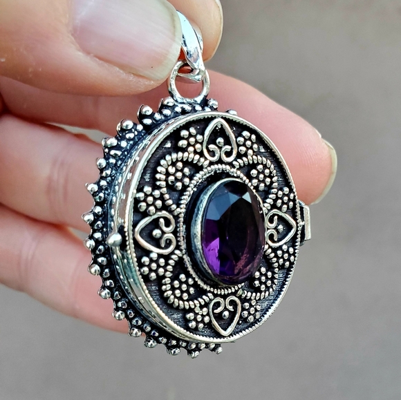 New Huge Amethyst 925 Silver Poison Pendant. - Picture 4 of 16